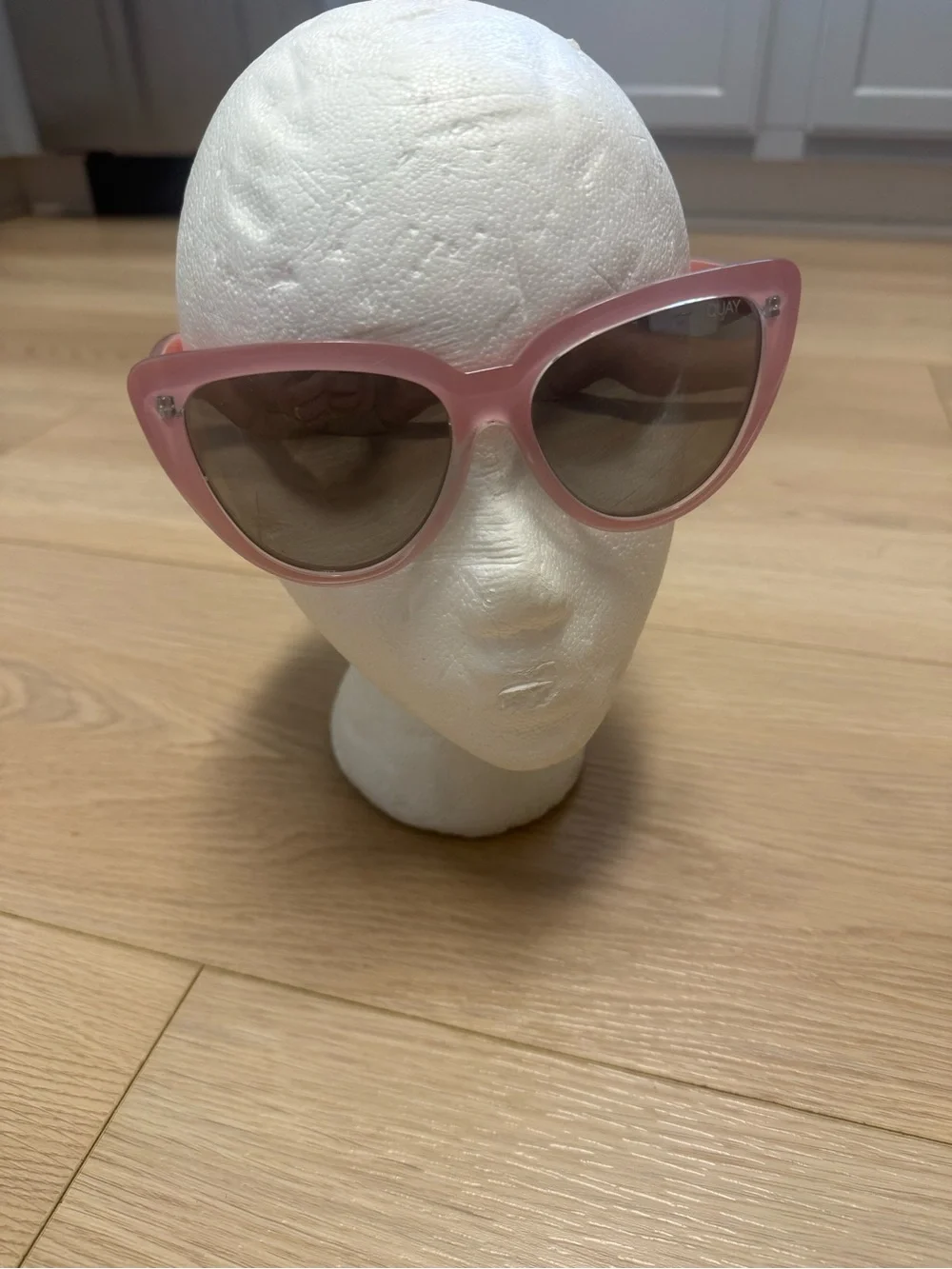 Quay Australia Stray Cat  Mirrored Pink Sunglasses .